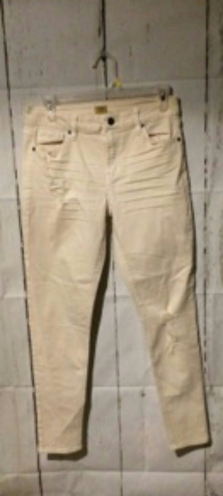 Cream color ankle straight jeans